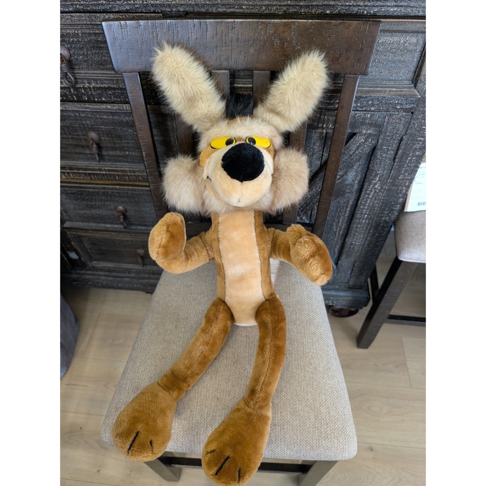 Vintage Wile E Coyote 27" 1993 Warner Bros 24k Plush Large Cartoon RARE VTG